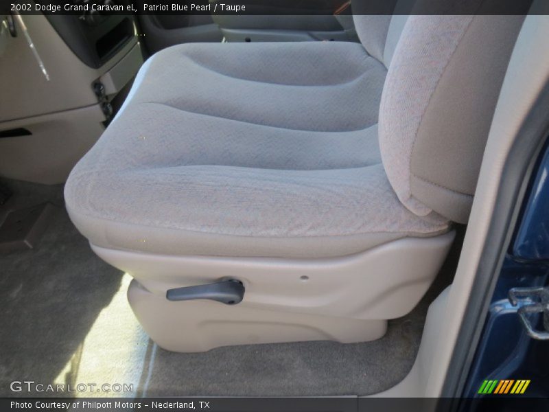 Patriot Blue Pearl / Taupe 2002 Dodge Grand Caravan eL