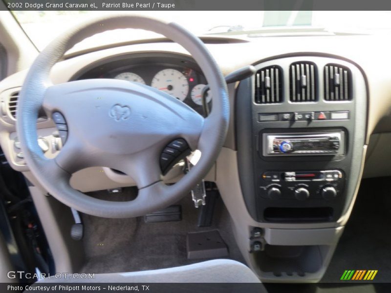Patriot Blue Pearl / Taupe 2002 Dodge Grand Caravan eL