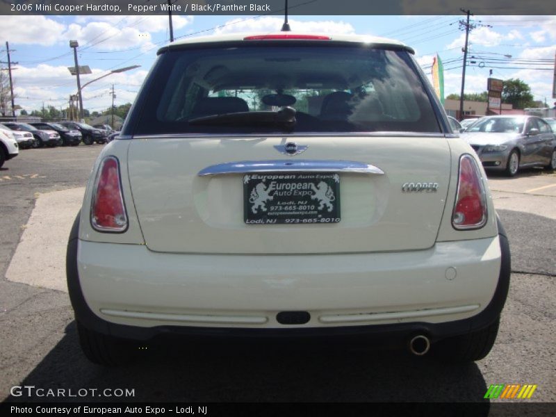 Pepper White / Black/Panther Black 2006 Mini Cooper Hardtop