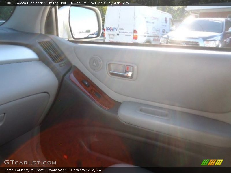 Millenium Silver Metallic / Ash Gray 2006 Toyota Highlander Limited 4WD