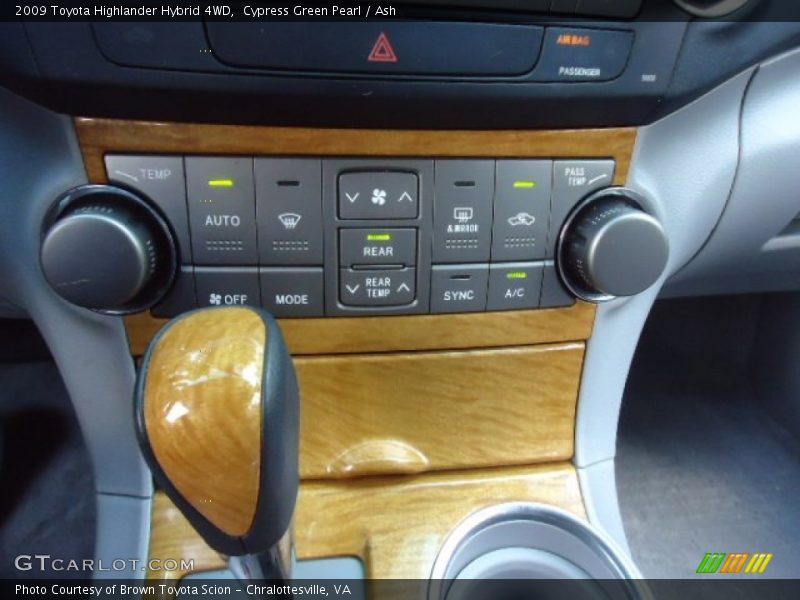 Cypress Green Pearl / Ash 2009 Toyota Highlander Hybrid 4WD