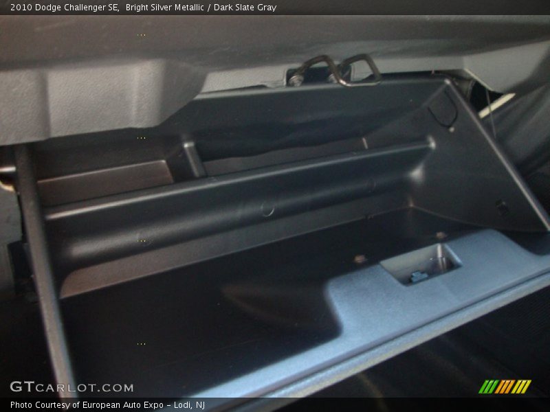 Bright Silver Metallic / Dark Slate Gray 2010 Dodge Challenger SE