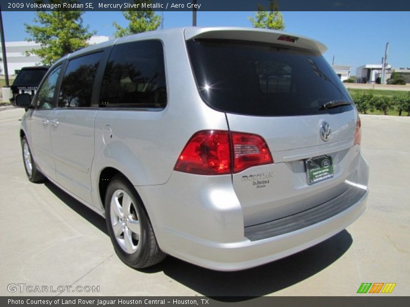Mercury Sliver Metallic / Aero Grey 2009 Volkswagen Routan SE