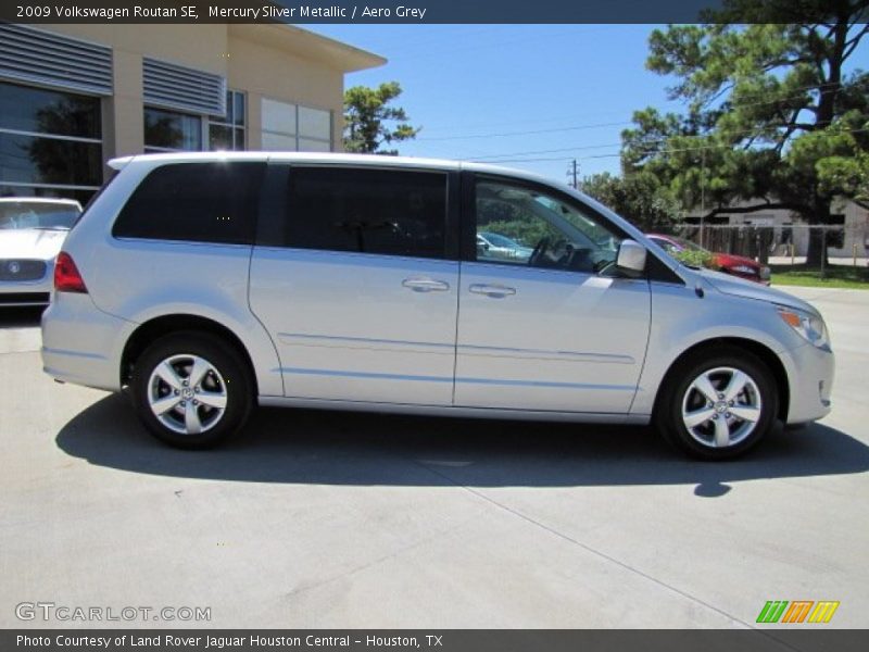 Mercury Sliver Metallic / Aero Grey 2009 Volkswagen Routan SE