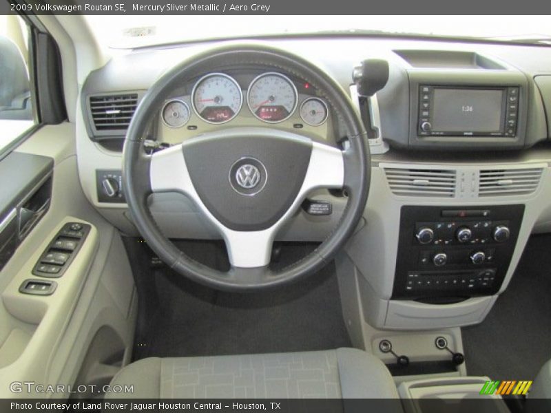 Mercury Sliver Metallic / Aero Grey 2009 Volkswagen Routan SE