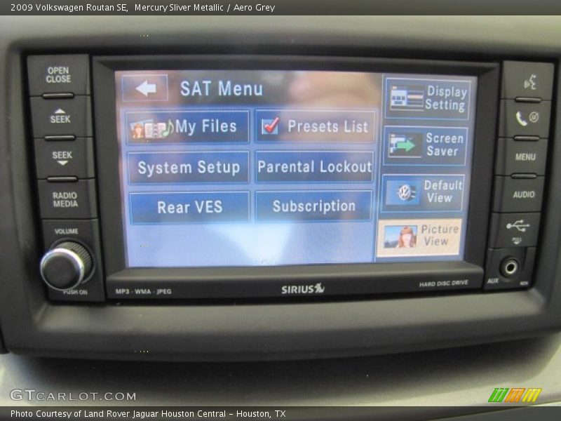 Mercury Sliver Metallic / Aero Grey 2009 Volkswagen Routan SE