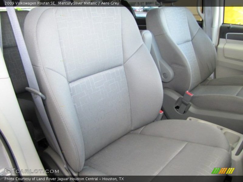 Mercury Sliver Metallic / Aero Grey 2009 Volkswagen Routan SE