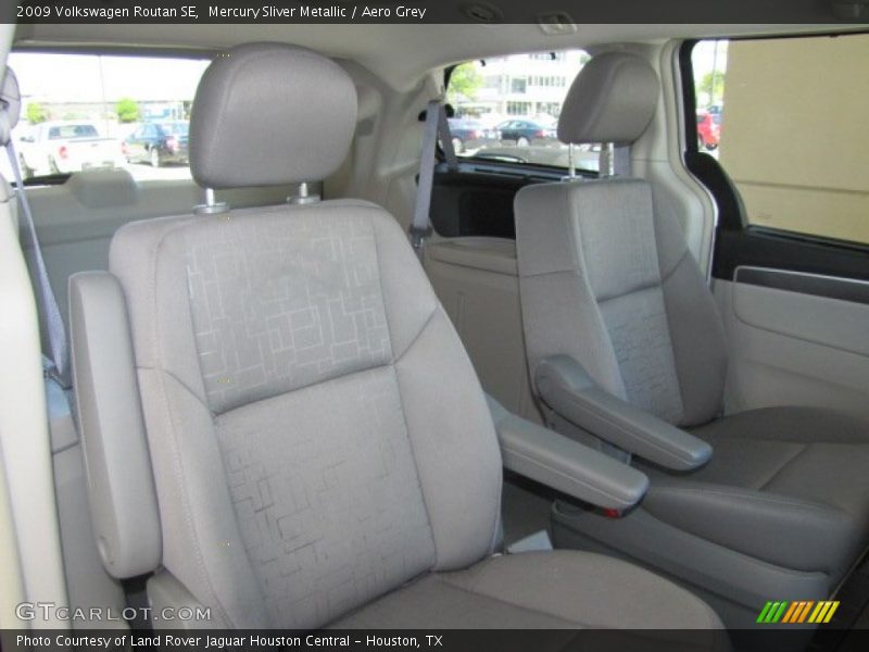 Mercury Sliver Metallic / Aero Grey 2009 Volkswagen Routan SE