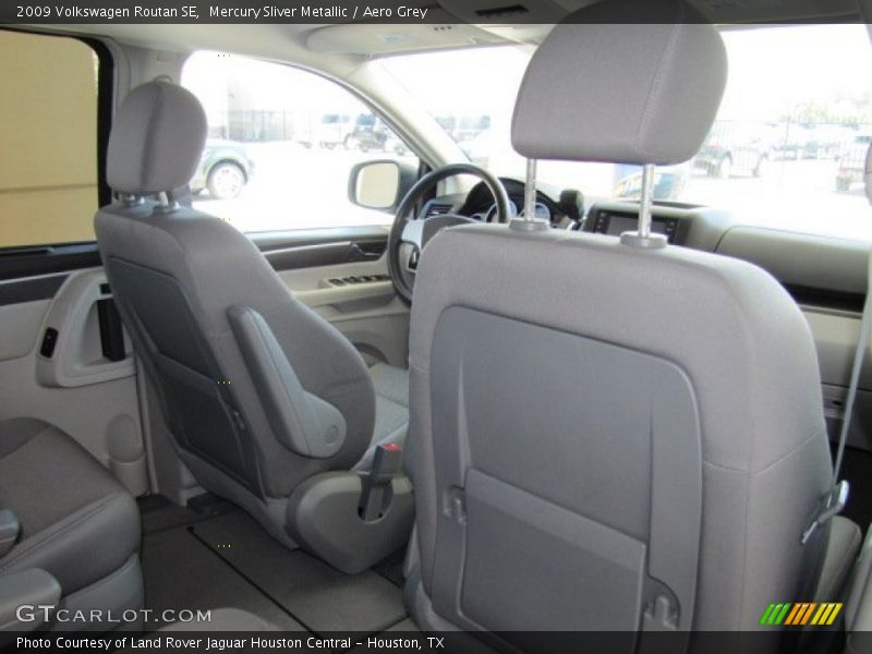 Mercury Sliver Metallic / Aero Grey 2009 Volkswagen Routan SE