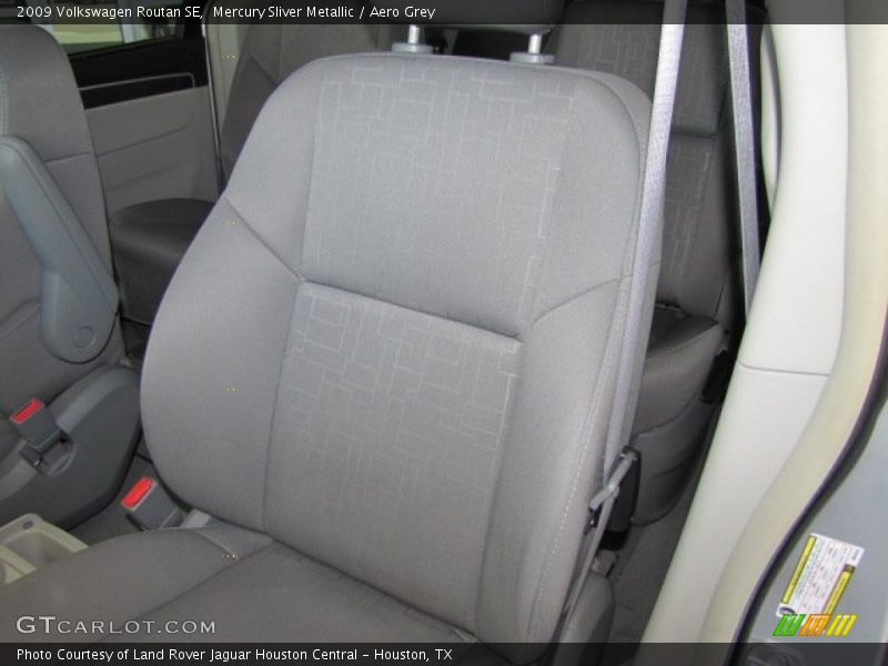 Mercury Sliver Metallic / Aero Grey 2009 Volkswagen Routan SE