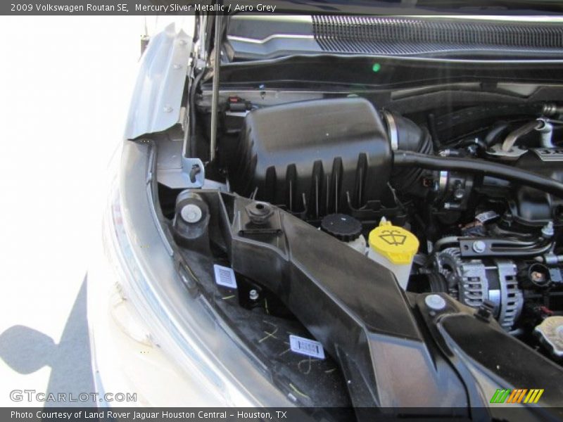 Mercury Sliver Metallic / Aero Grey 2009 Volkswagen Routan SE
