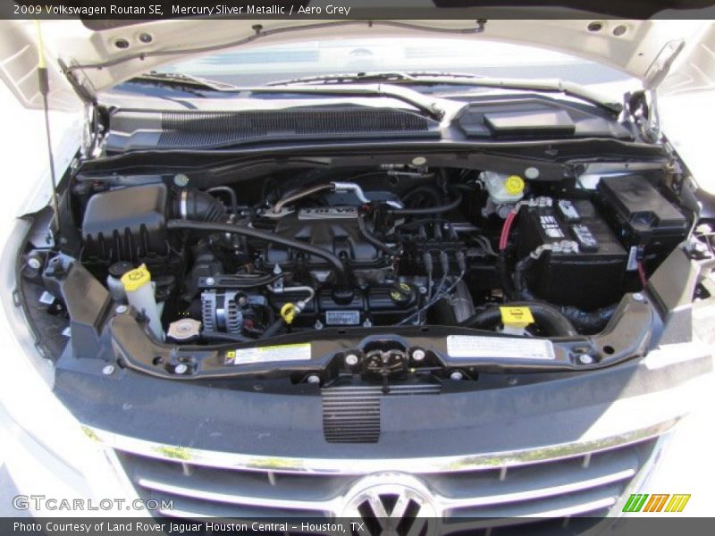 Mercury Sliver Metallic / Aero Grey 2009 Volkswagen Routan SE