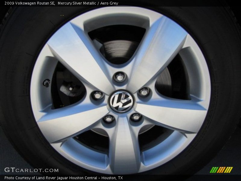 Mercury Sliver Metallic / Aero Grey 2009 Volkswagen Routan SE