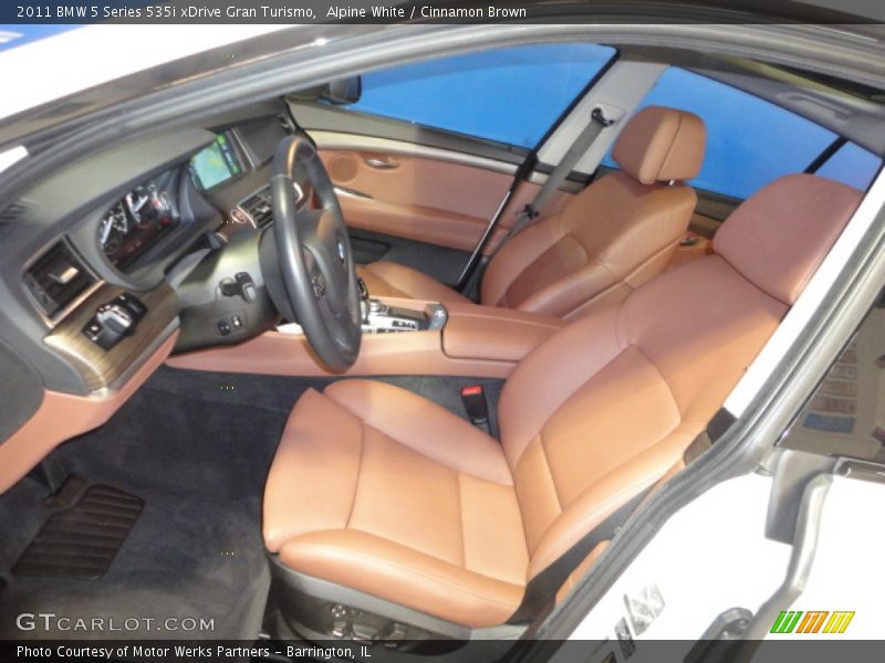 Alpine White / Cinnamon Brown 2011 BMW 5 Series 535i xDrive Gran Turismo