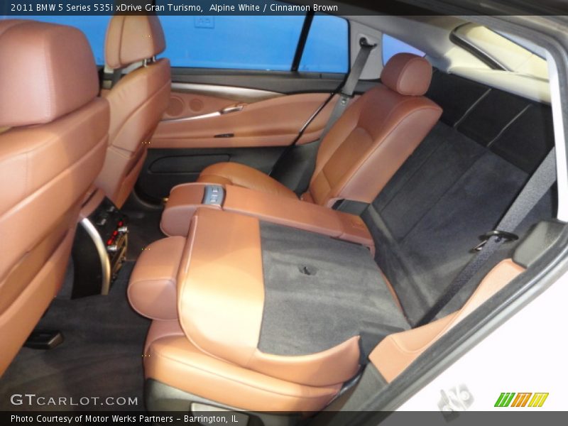 Alpine White / Cinnamon Brown 2011 BMW 5 Series 535i xDrive Gran Turismo