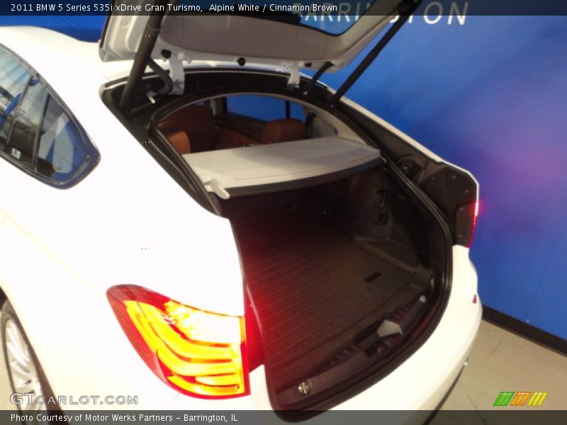 Alpine White / Cinnamon Brown 2011 BMW 5 Series 535i xDrive Gran Turismo