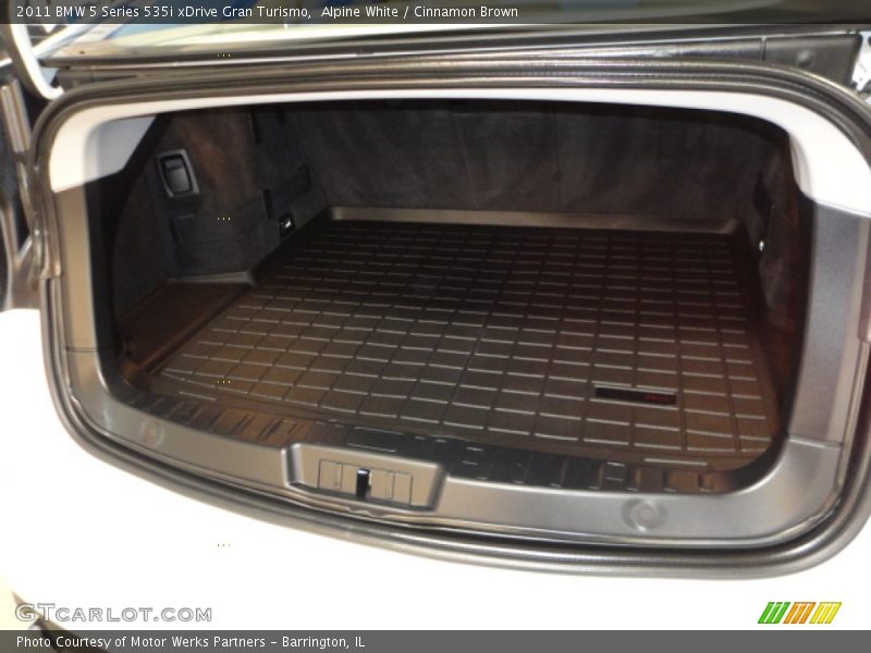 Alpine White / Cinnamon Brown 2011 BMW 5 Series 535i xDrive Gran Turismo