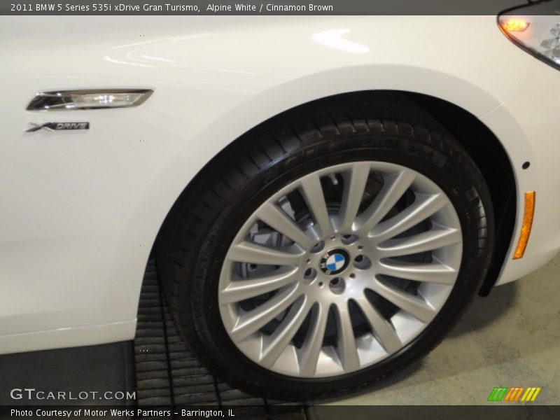 Alpine White / Cinnamon Brown 2011 BMW 5 Series 535i xDrive Gran Turismo