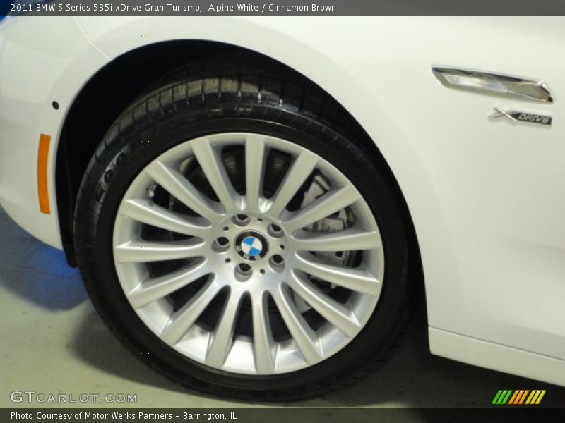 Alpine White / Cinnamon Brown 2011 BMW 5 Series 535i xDrive Gran Turismo