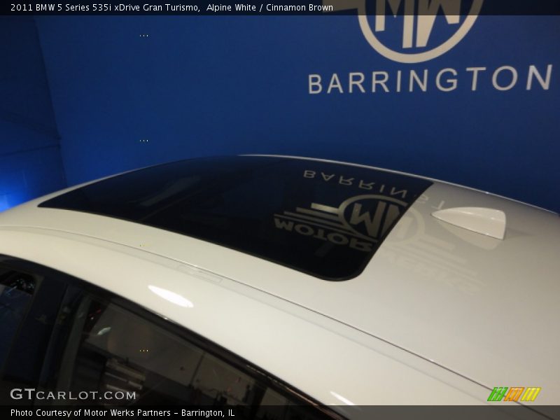 Alpine White / Cinnamon Brown 2011 BMW 5 Series 535i xDrive Gran Turismo