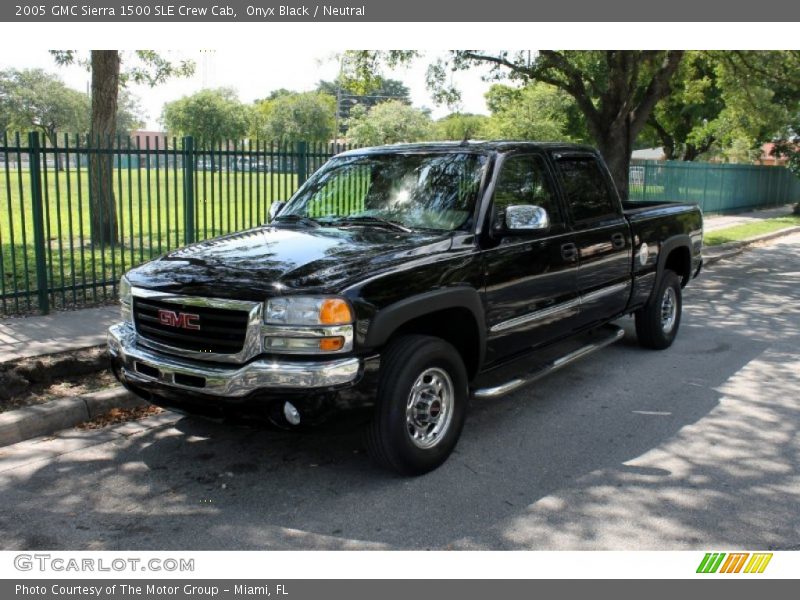 Onyx Black / Neutral 2005 GMC Sierra 1500 SLE Crew Cab
