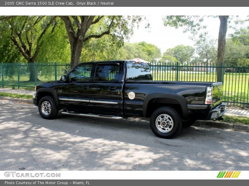 Onyx Black / Neutral 2005 GMC Sierra 1500 SLE Crew Cab