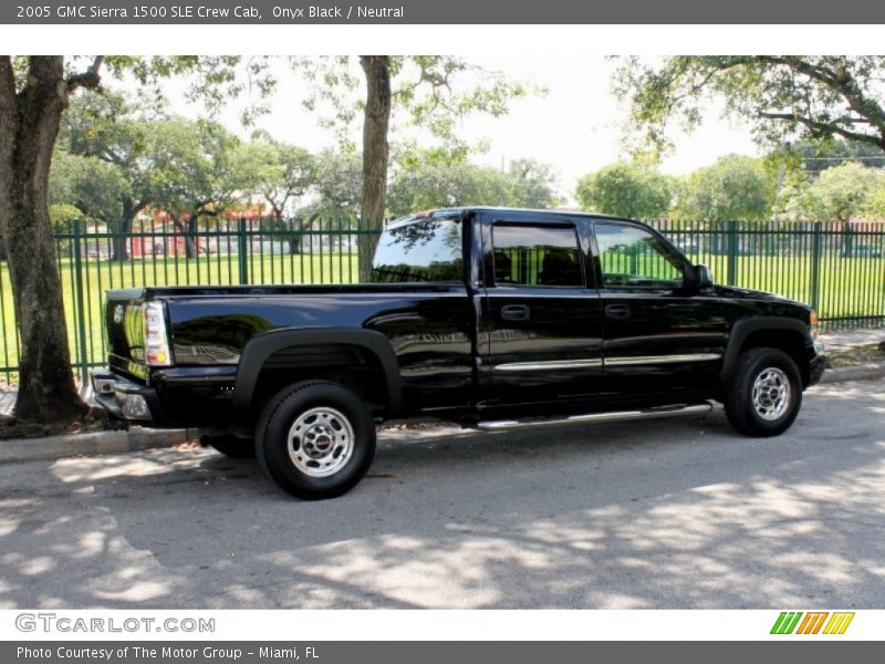 Onyx Black / Neutral 2005 GMC Sierra 1500 SLE Crew Cab