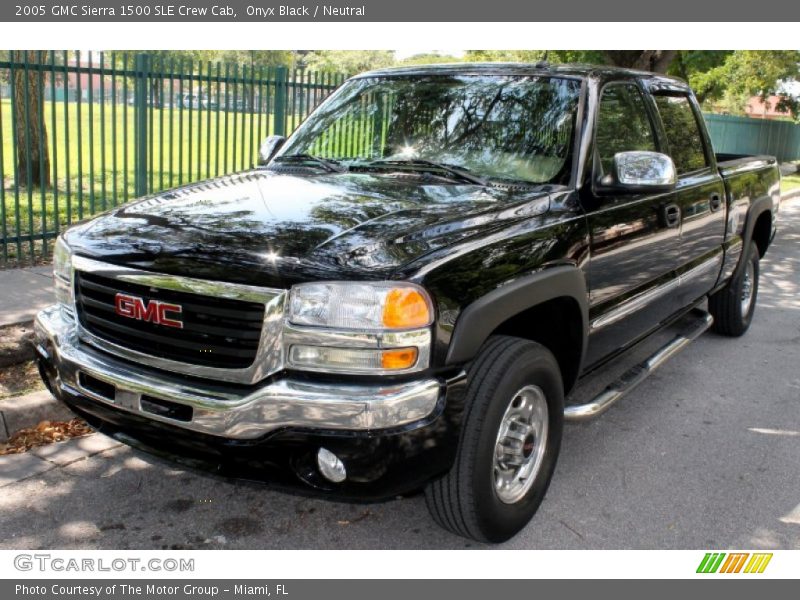 Onyx Black / Neutral 2005 GMC Sierra 1500 SLE Crew Cab