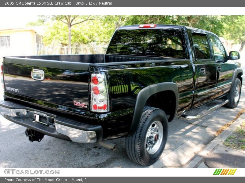 Onyx Black / Neutral 2005 GMC Sierra 1500 SLE Crew Cab