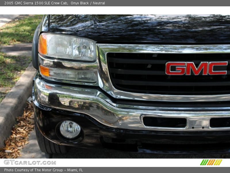 Onyx Black / Neutral 2005 GMC Sierra 1500 SLE Crew Cab