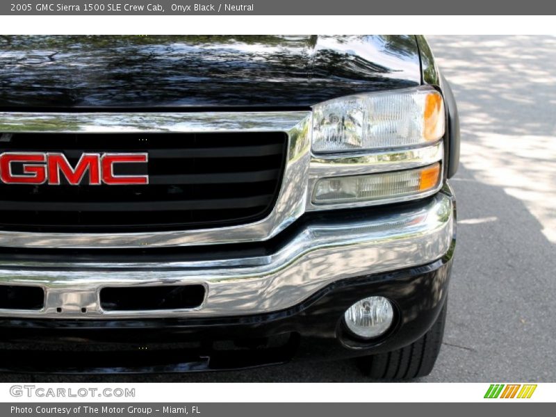 Onyx Black / Neutral 2005 GMC Sierra 1500 SLE Crew Cab