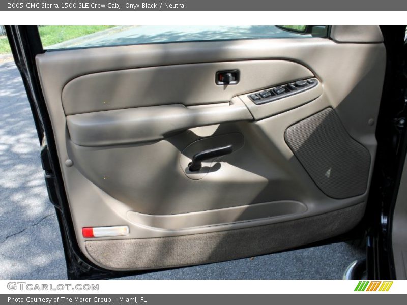 Door Panel of 2005 Sierra 1500 SLE Crew Cab