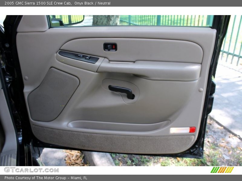 Door Panel of 2005 Sierra 1500 SLE Crew Cab
