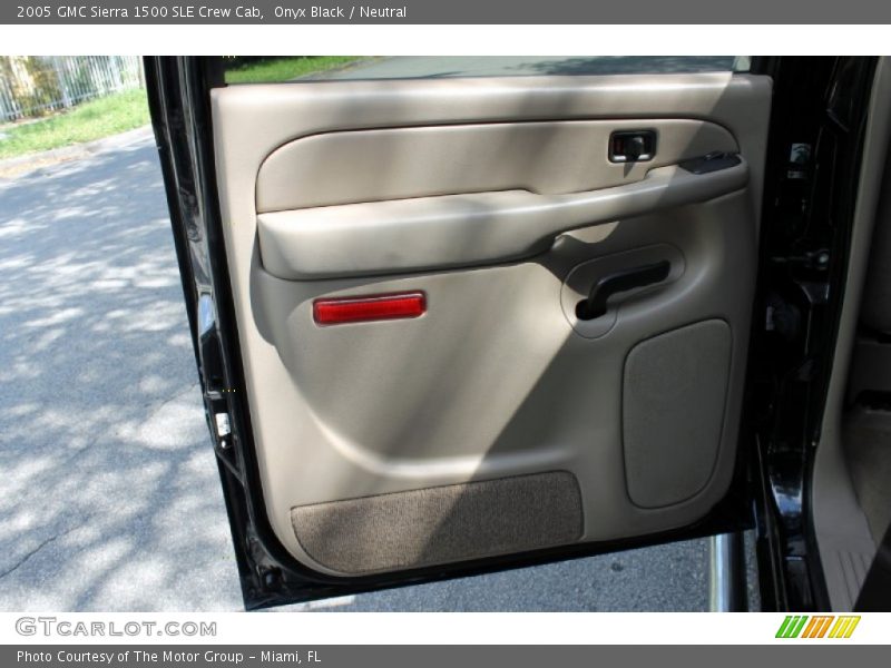 Door Panel of 2005 Sierra 1500 SLE Crew Cab