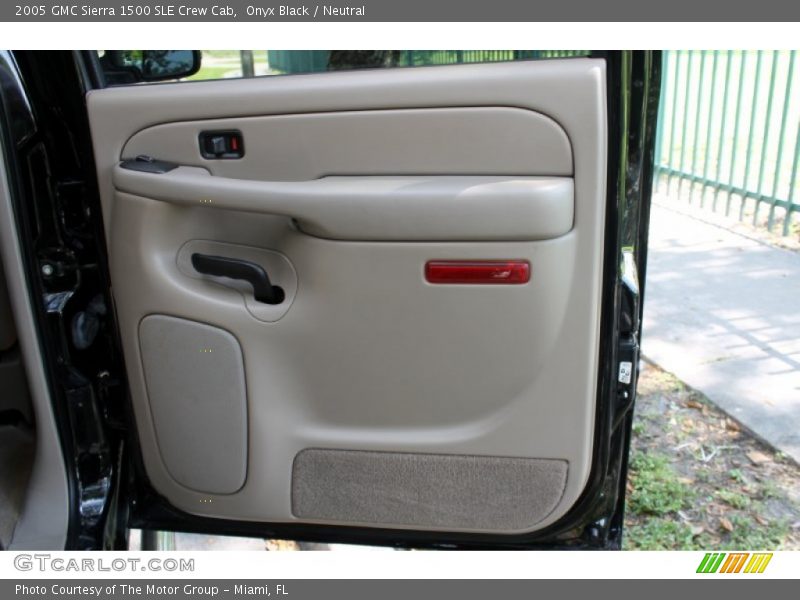 Door Panel of 2005 Sierra 1500 SLE Crew Cab