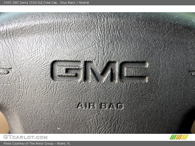 Onyx Black / Neutral 2005 GMC Sierra 1500 SLE Crew Cab