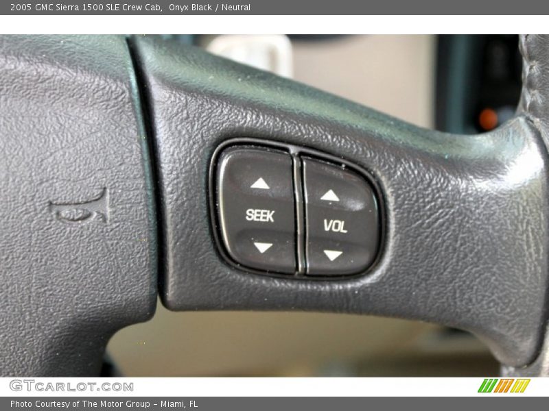 Onyx Black / Neutral 2005 GMC Sierra 1500 SLE Crew Cab