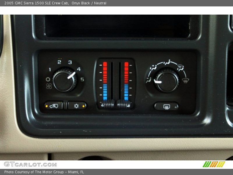 Onyx Black / Neutral 2005 GMC Sierra 1500 SLE Crew Cab