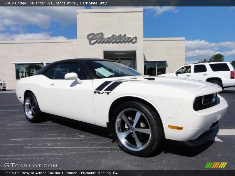 Stone White / Dark Slate Gray 2009 Dodge Challenger R/T