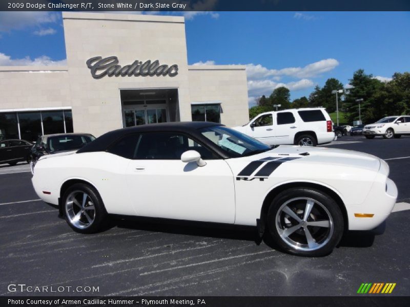 Stone White / Dark Slate Gray 2009 Dodge Challenger R/T