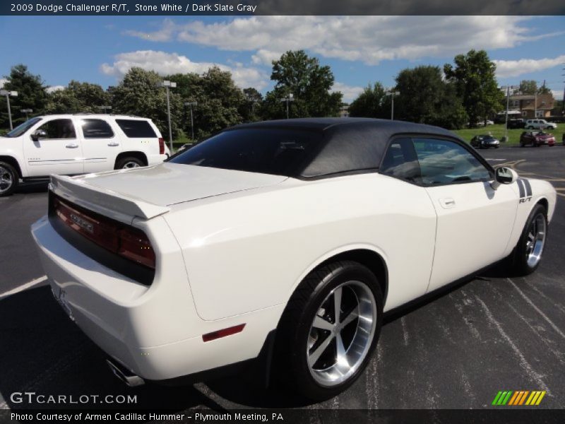 Stone White / Dark Slate Gray 2009 Dodge Challenger R/T