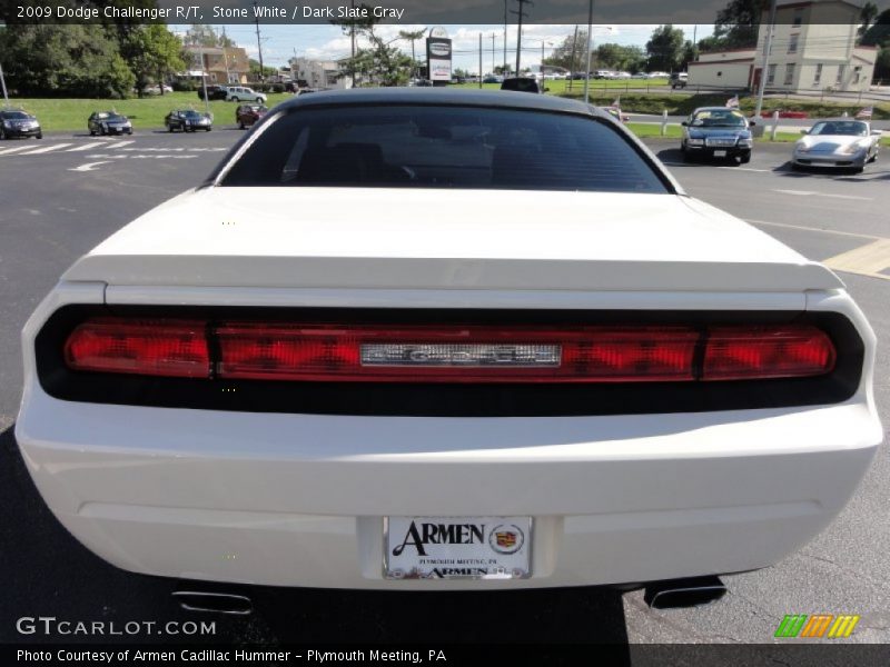 Stone White / Dark Slate Gray 2009 Dodge Challenger R/T
