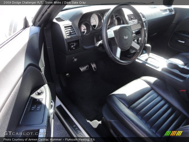 Stone White / Dark Slate Gray 2009 Dodge Challenger R/T