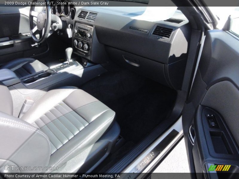 Stone White / Dark Slate Gray 2009 Dodge Challenger R/T
