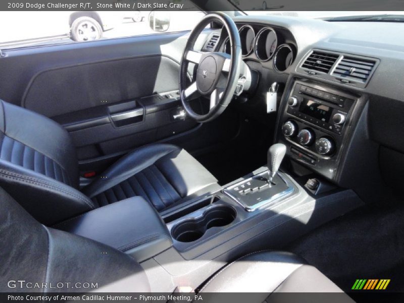 Stone White / Dark Slate Gray 2009 Dodge Challenger R/T