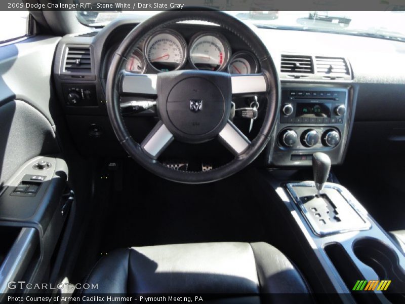 Stone White / Dark Slate Gray 2009 Dodge Challenger R/T