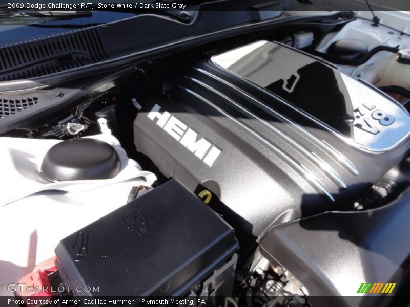 Stone White / Dark Slate Gray 2009 Dodge Challenger R/T