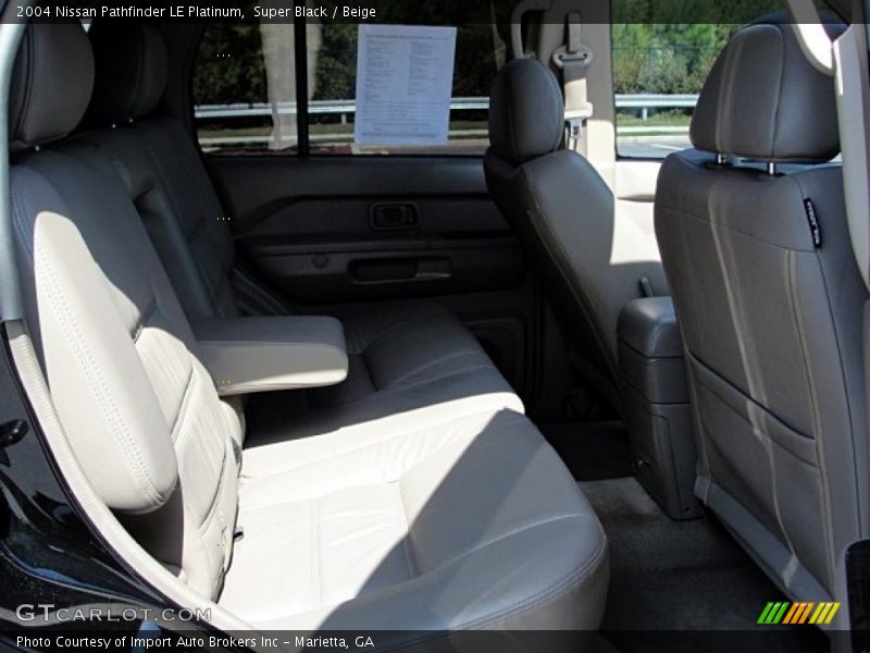 Super Black / Beige 2004 Nissan Pathfinder LE Platinum