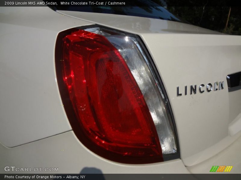 White Chocolate Tri-Coat / Cashmere 2009 Lincoln MKS AWD Sedan