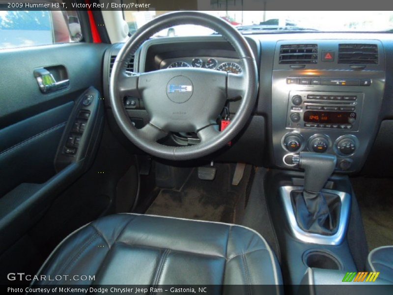 Dashboard of 2009 H3 T